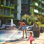 公寓 Blue Lagoon Pool & Mamaia Nord 那沃达利