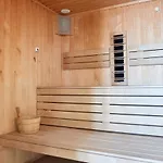Blue Lagoon Pool & Mamaia Nord 3*