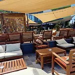 Blue Lagoon Pool & Mamaia Nord 那沃达利