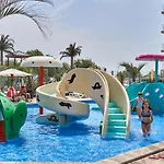 Blue Lagoon Pool & Mamaia Nord 3* 那沃达利