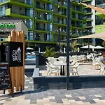 Blue Lagoon Pool & Mamaia Nord 公寓 3*