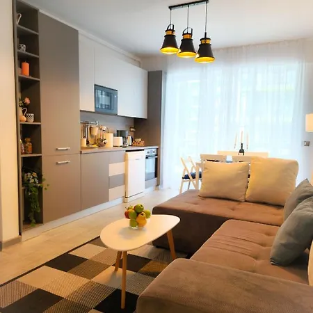 Apartment Blue Lagoon Pool & Mamaia Nord