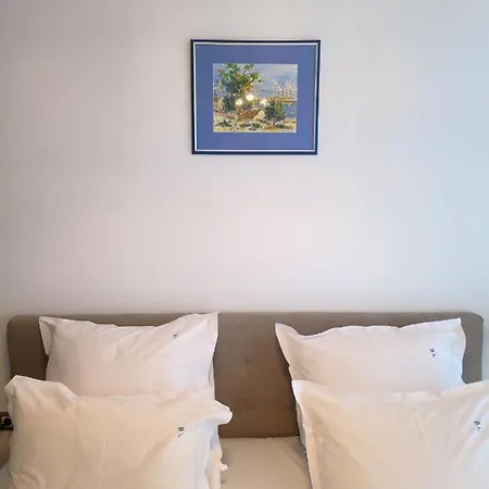 Blue Lagoon Pool & Mamaia Nord *