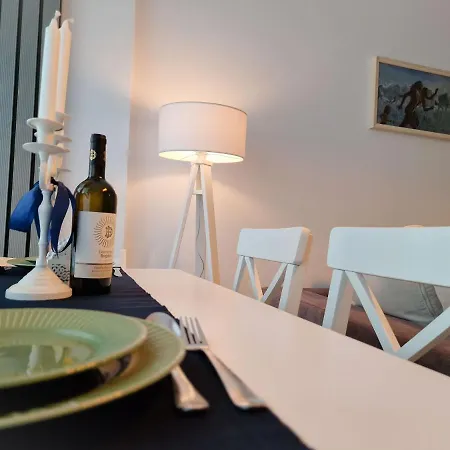 Blue Lagoon Pool & Mamaia Nord Appartement