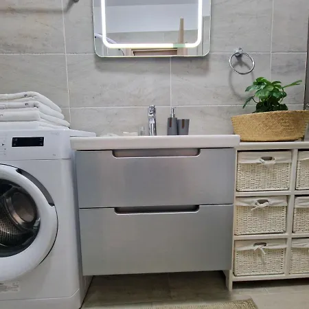 Blue Lagoon Pool & Mamaia Nord Apartment