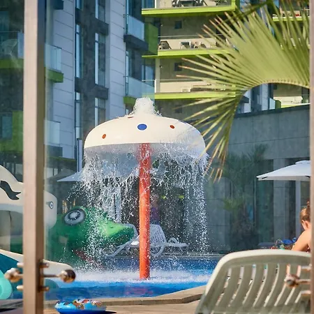 Apartment Blue Lagoon Pool & Mamaia Nord